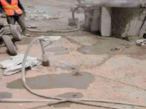 汉滨水泥混凝土路面板底注浆技术 路面脱空注浆整治方案